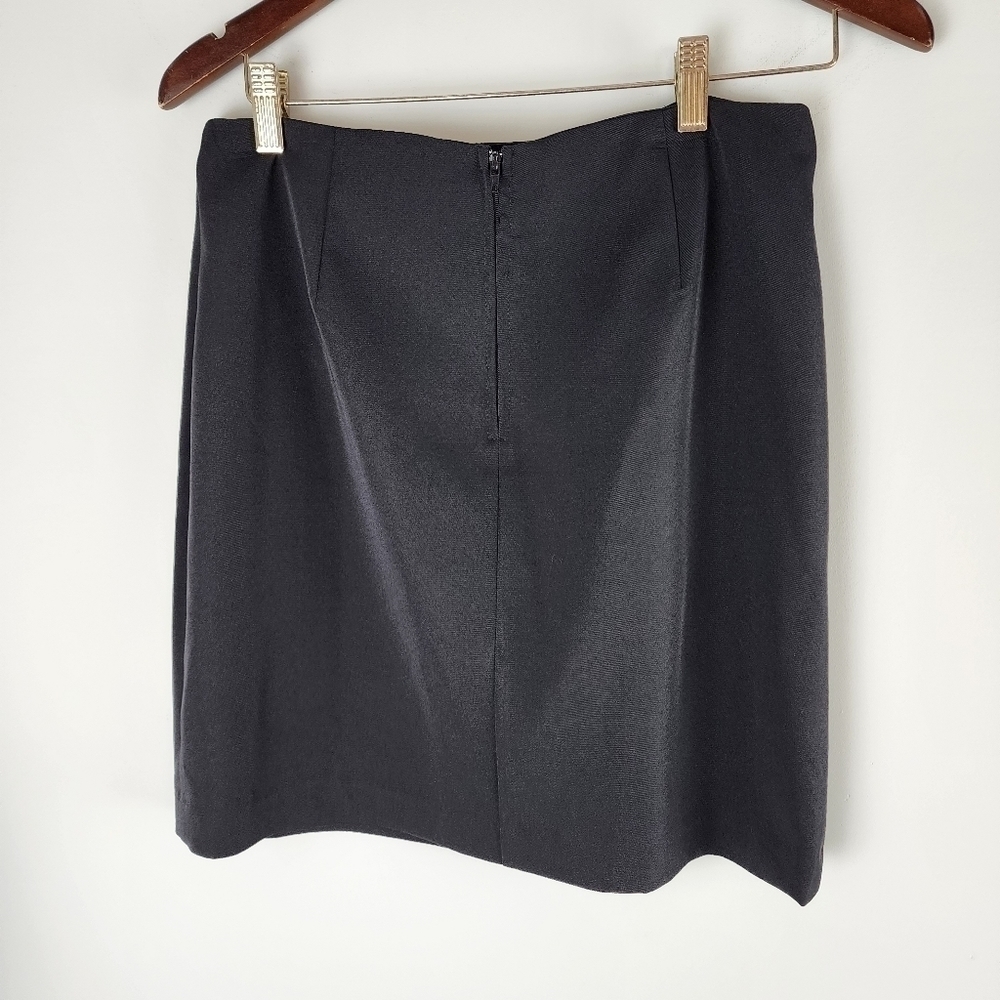 Alyn Paige Little Black Mini Zipper Back Closure Skirt Size 9/10 - Picture 3 of 5
